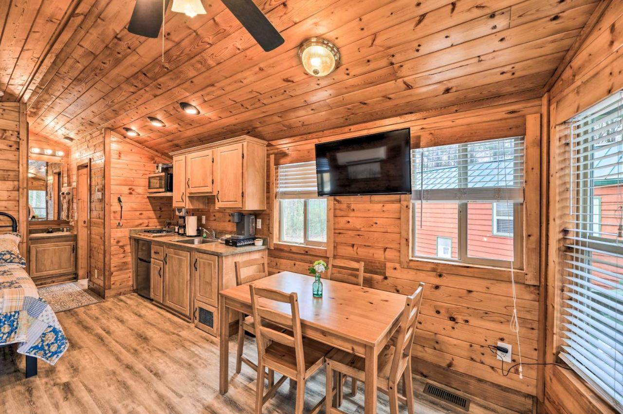 Beautiful New Bern Studio Cabin With Fire Pit! Zewnętrze zdjęcie