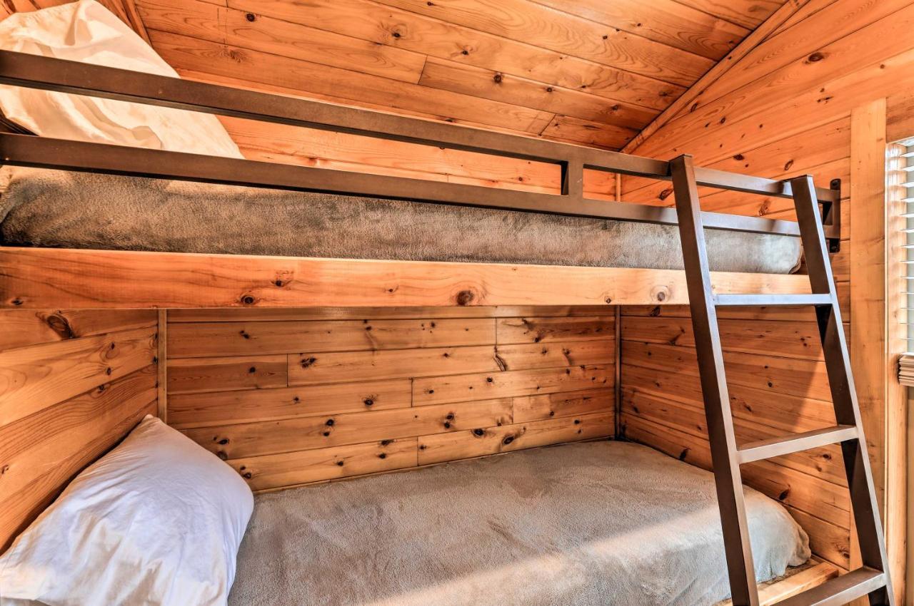 Beautiful New Bern Studio Cabin With Fire Pit! Zewnętrze zdjęcie