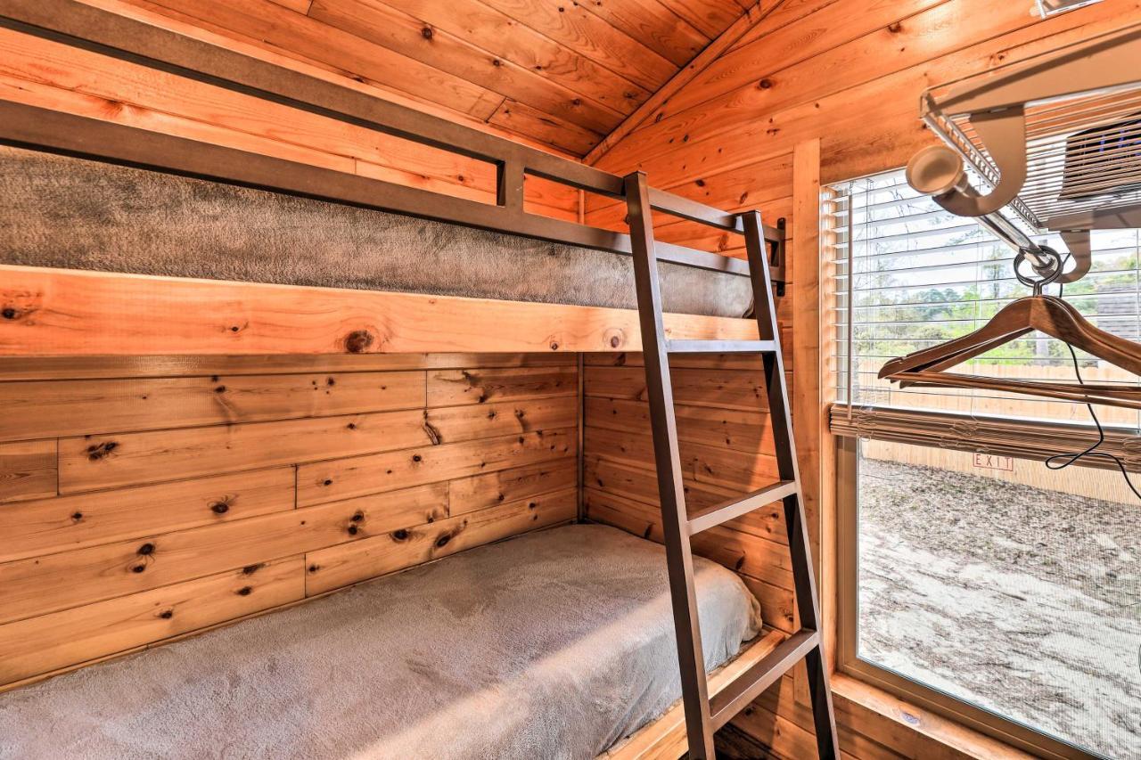 Beautiful New Bern Studio Cabin With Fire Pit! Zewnętrze zdjęcie